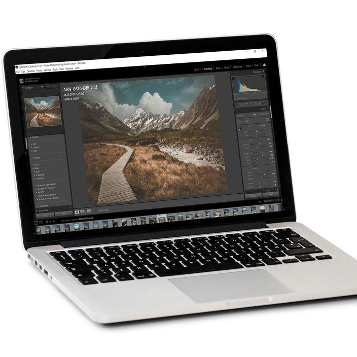pc with lightroom app